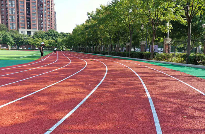 學校塑膠跑道